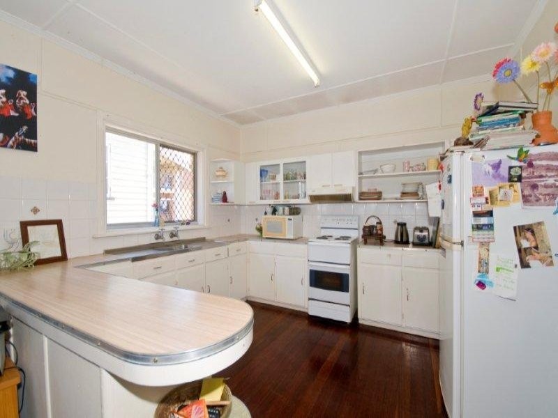 28 Pacific Parade, Bilinga QLD 4225