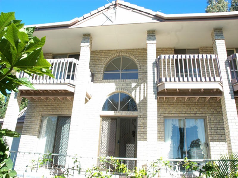 148 Ocean Parade, Burleigh Heads QLD 4220