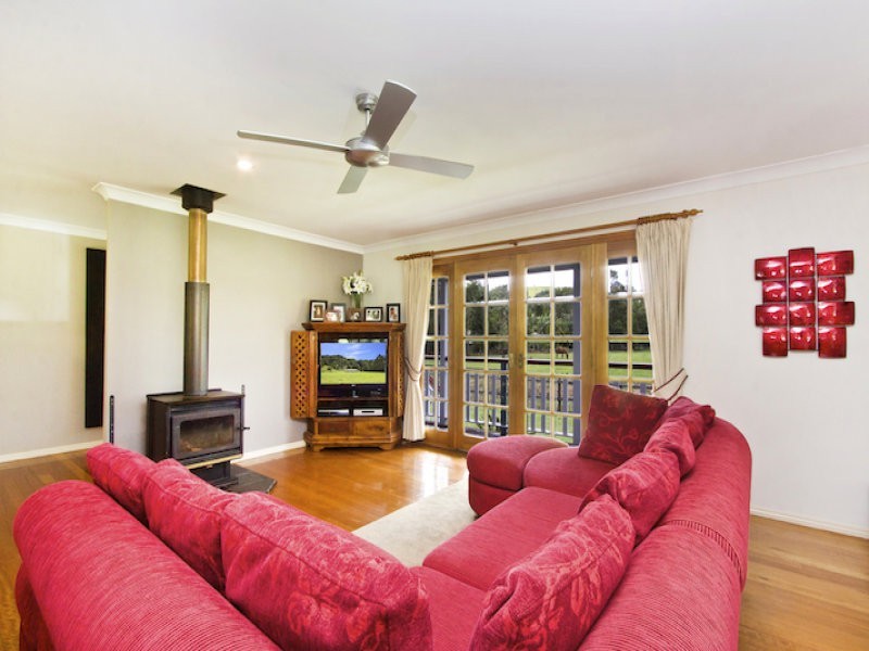 14 Pine Tree Place, Piggabeen NSW 2486