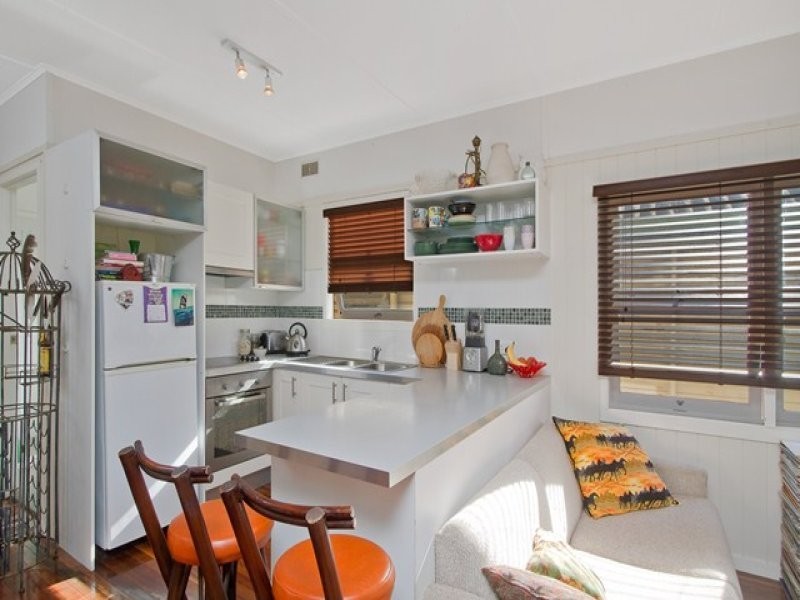 209 Boundary Street, Rainbow Bay QLD 4225