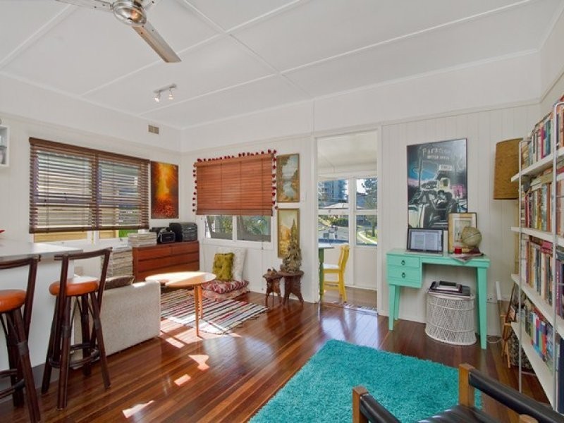 209 Boundary Street, Rainbow Bay QLD 4225