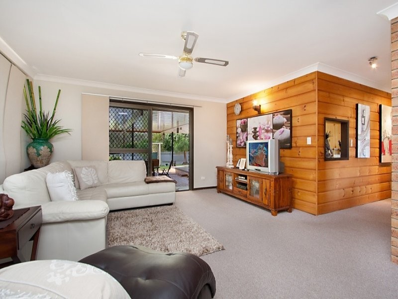 105 Sunset Boulevard, Tweed Heads West NSW 2485