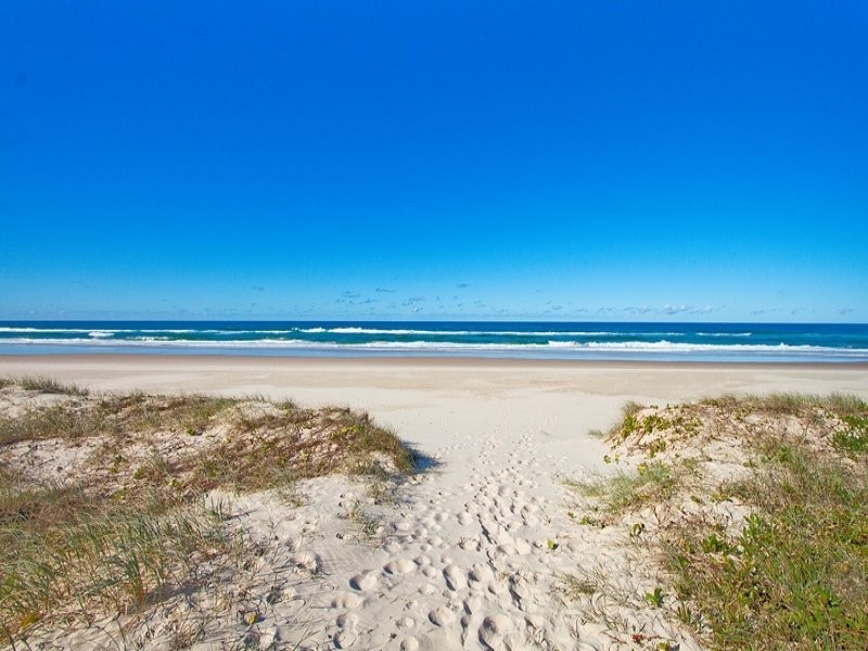 734 Pacific Parade, Currumbin QLD 4223