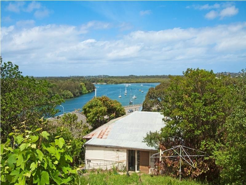 5 Kennedy Drive, Tweed Heads West NSW 2485