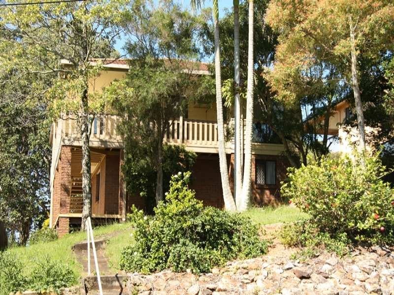 11 Hillcrest Ave, Tweed Heads South NSW 2486
