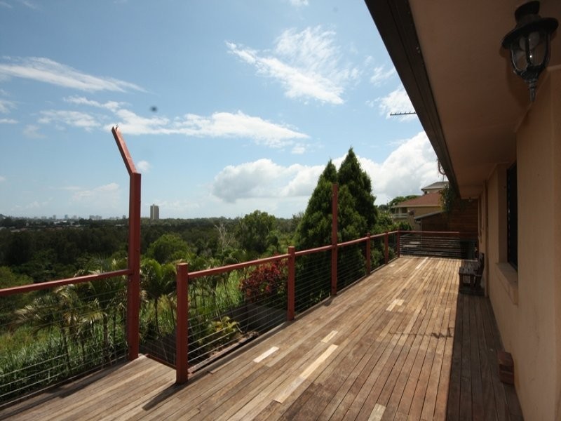 15 Elsie Street, Banora Point NSW 2486