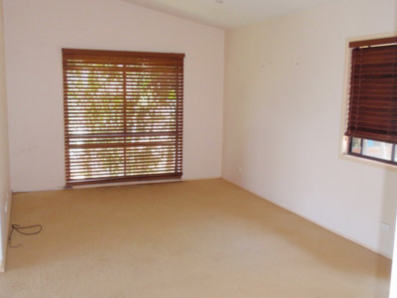 12 Allamanda Avenue, Banora Point NSW 2486