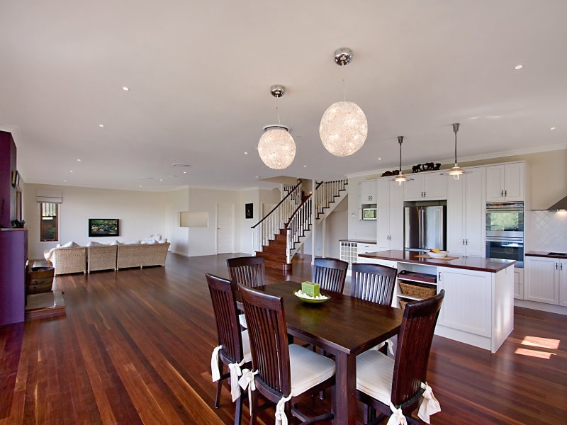 4 Nyoka Court, Elanora QLD 4221