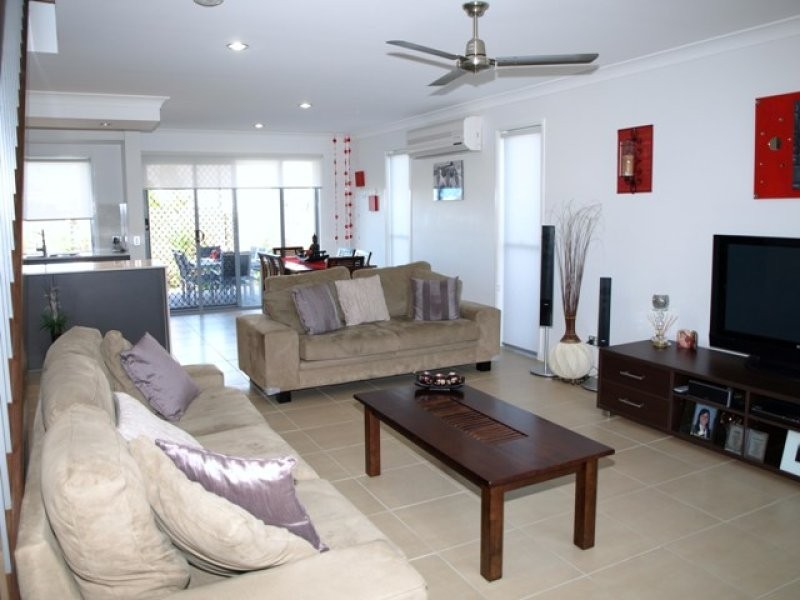 10 Valencia Boulevard, Burleigh Waters QLD 4220