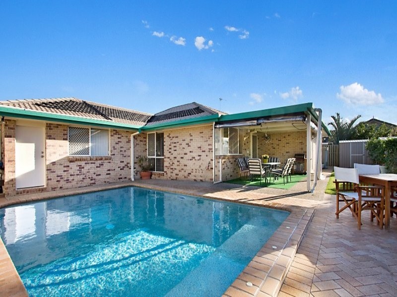 97 Honeyeater Drive, Burleigh Waters QLD 4220