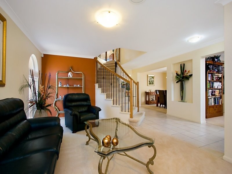 93 Dunlin Drive, Burleigh Waters QLD 4220