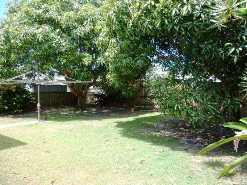 40 Denawen Street, Palm Beach QLD 4221