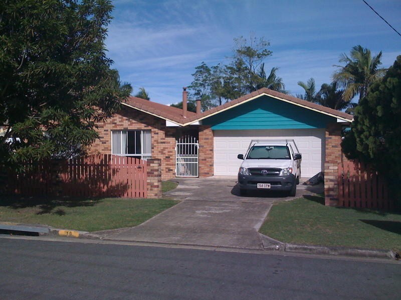 10 Bradley Avenue, Miami QLD 4220