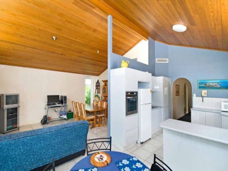 49 Pintail Crescent, Burleigh Waters QLD 4220