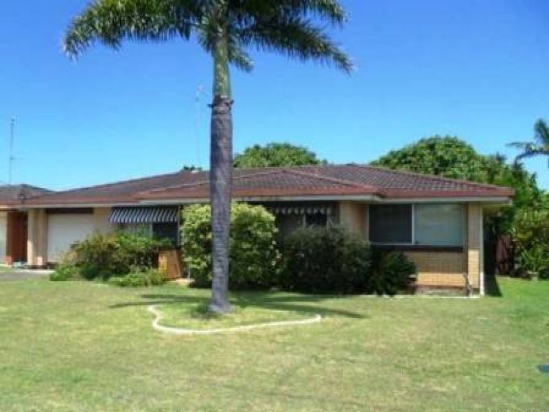 40 Denawen Street, Palm Beach QLD 4221