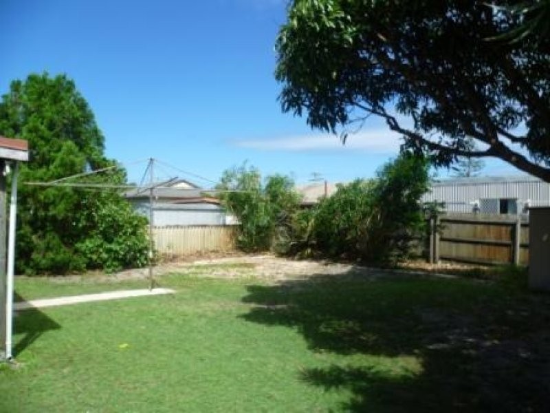 40 Denawen Street, Palm Beach QLD 4221