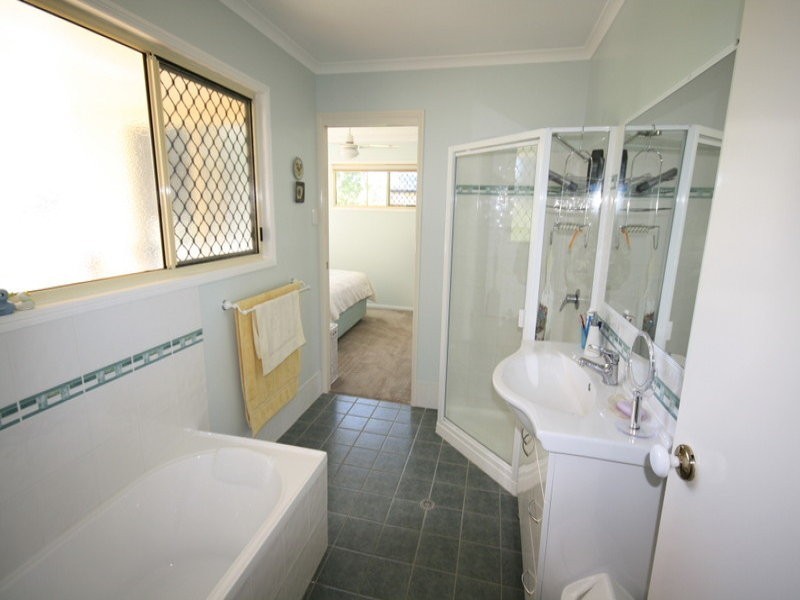 13 Golden Spur Street, Eidsvold QLD 4627