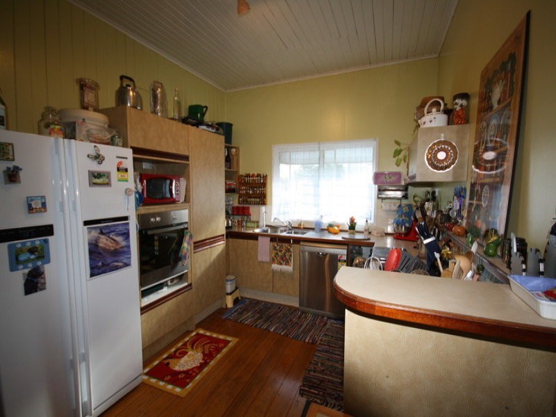 4 Bauer Street, Mundubbera QLD 4626