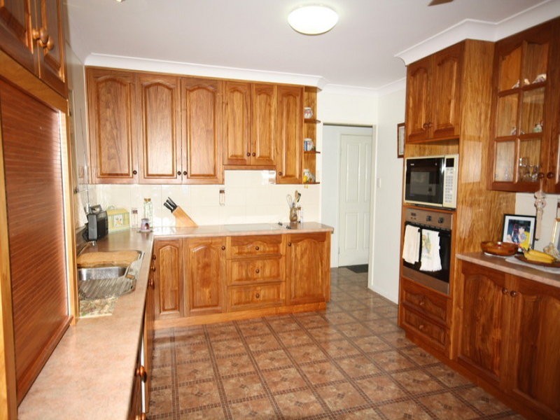 69 Burnett Street, Mundubbera QLD 4626