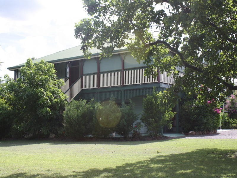 19 Bridge street, Gayndah QLD 4625