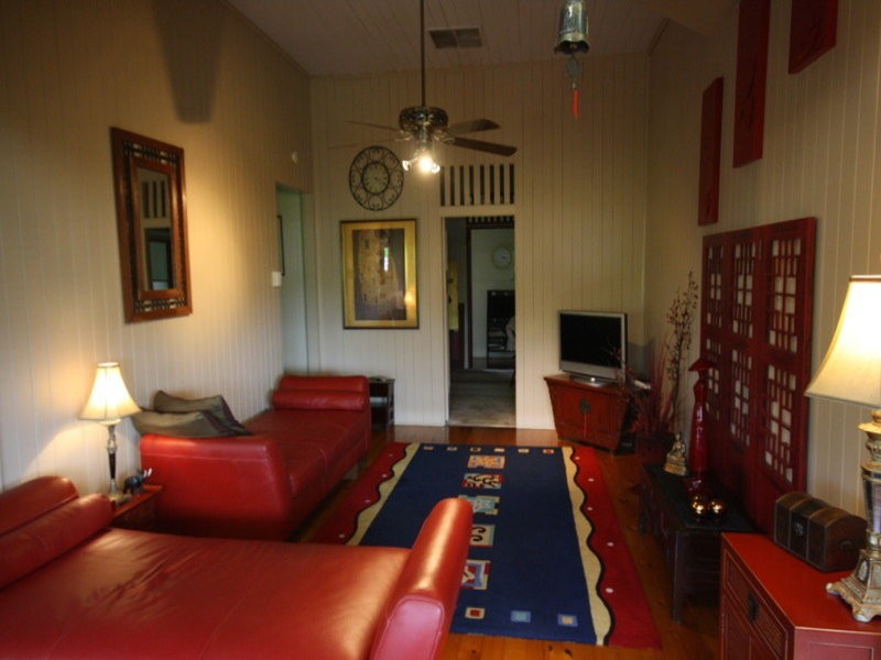 19 Bridge street, Gayndah QLD 4625