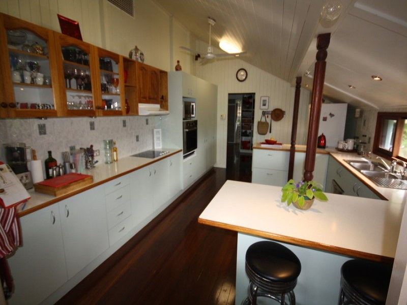 19 Bridge street, Gayndah QLD 4625