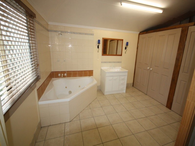 3 Tony Lutvey Avenue, Gayndah QLD 4625