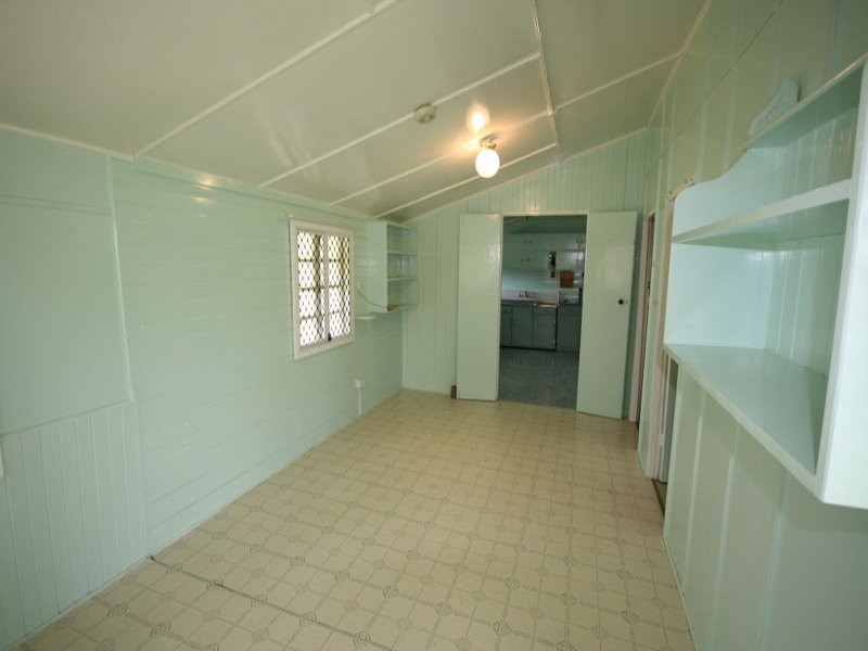 11 Arthur Street, Gayndah QLD 4625