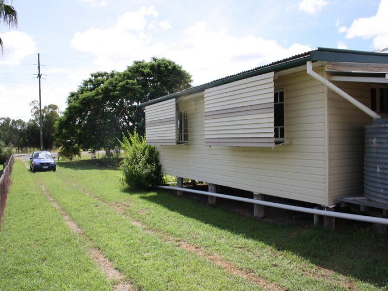 11 Arthur Street, Gayndah QLD 4625