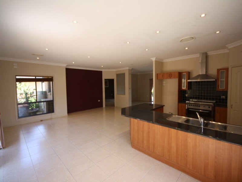 55 Tableland Road, Gayndah QLD 4625