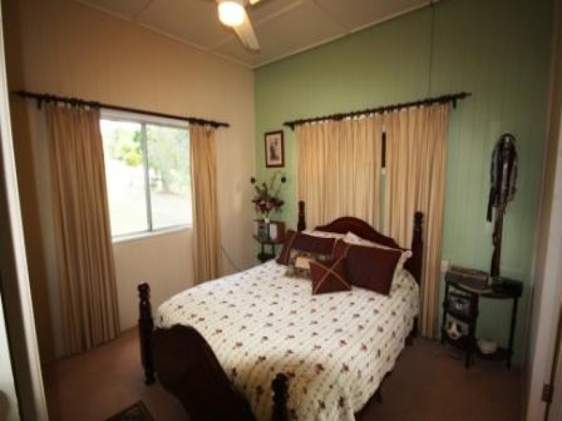 45 Warton Street, Gayndah QLD 4625