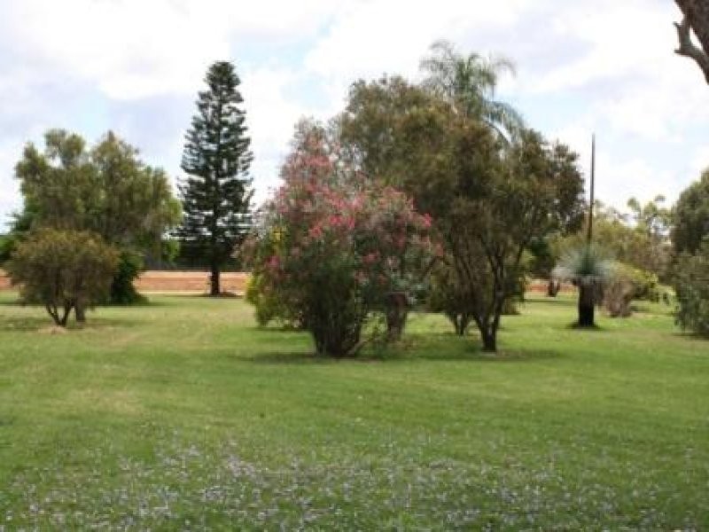 90 Merediths  Road, Mundubbera QLD 4626