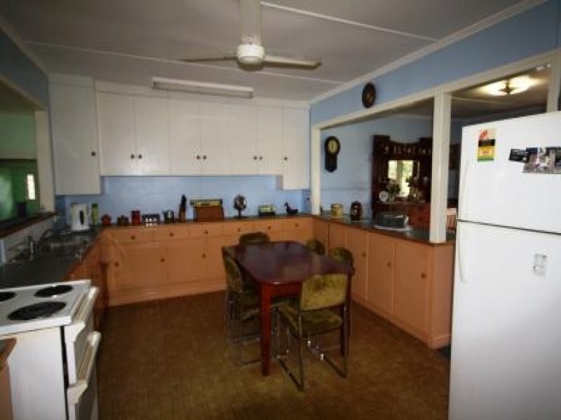 90 Merediths  Road, Mundubbera QLD 4626