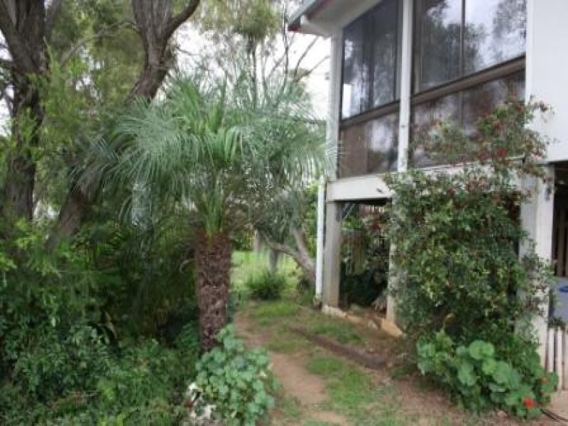 2 Perry Street, Mundubbera QLD 4626