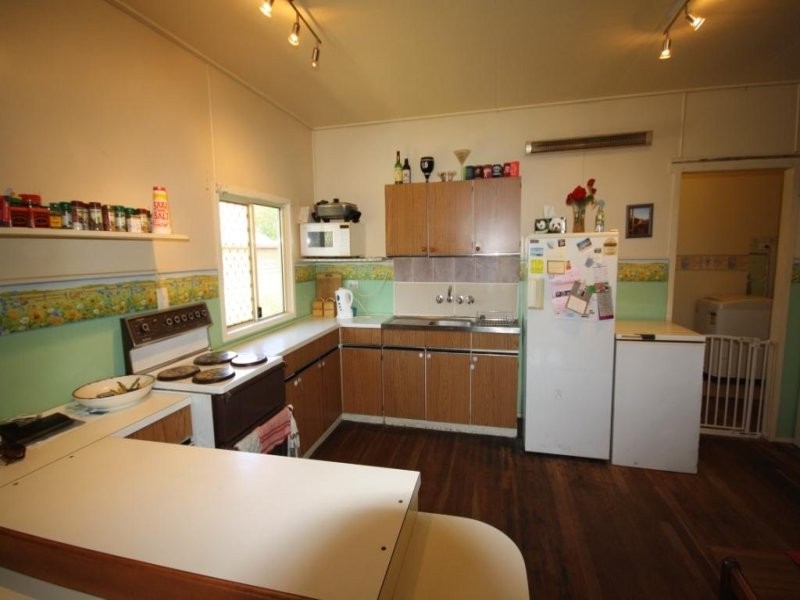 80 Moreton Street, Eidsvold QLD 4627