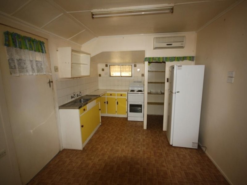 15 Bridge Street, Gayndah QLD 4625