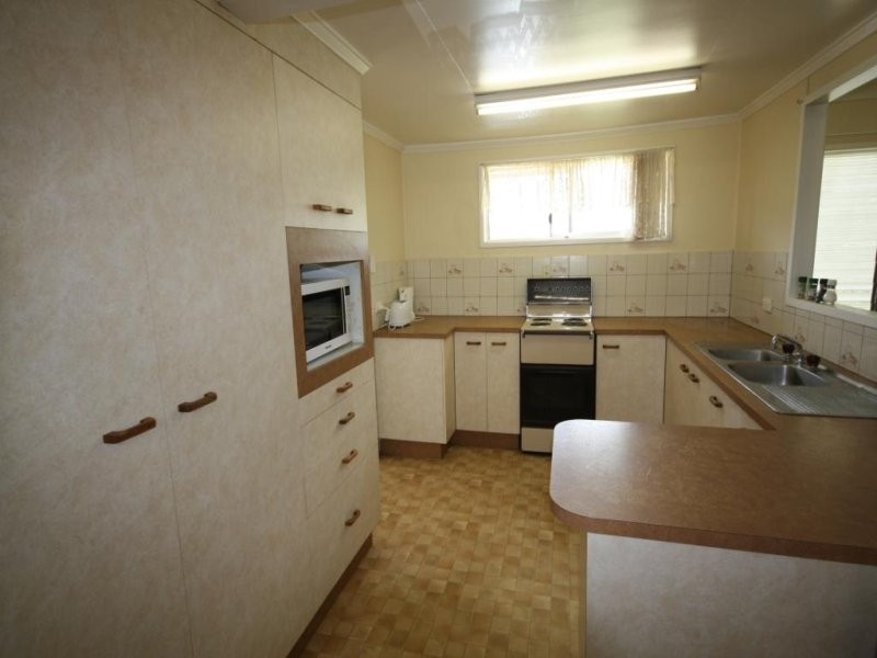 65 Meson Street, Gayndah QLD 4625