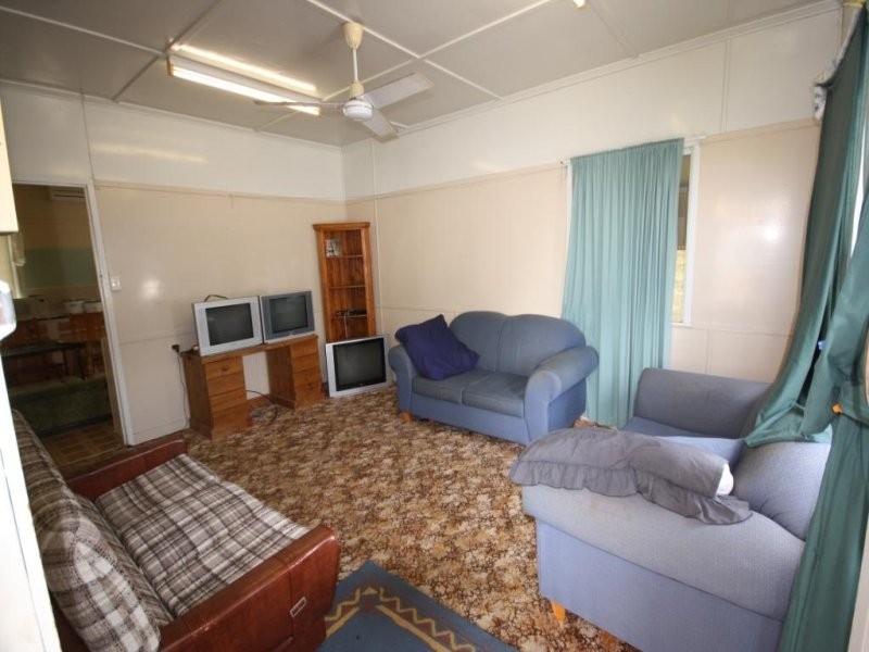 54 Porter Street, Gayndah QLD 4625