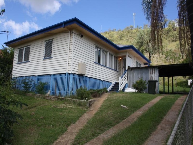 54 Porter Street, Gayndah QLD 4625