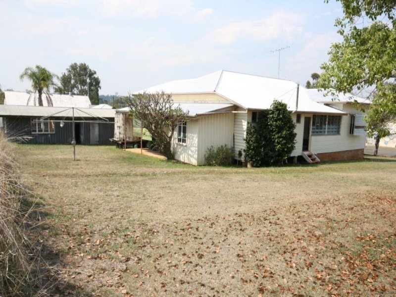 60 Moreton Street, Eidsvold QLD 4627