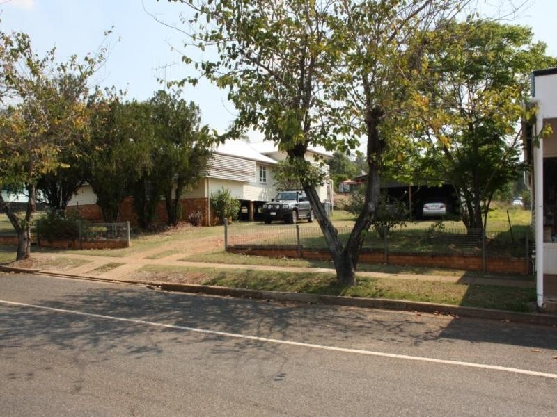 60 Moreton Street, Eidsvold QLD 4627