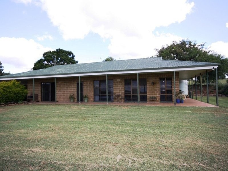 9 Langs Road, Gayndah QLD 4625