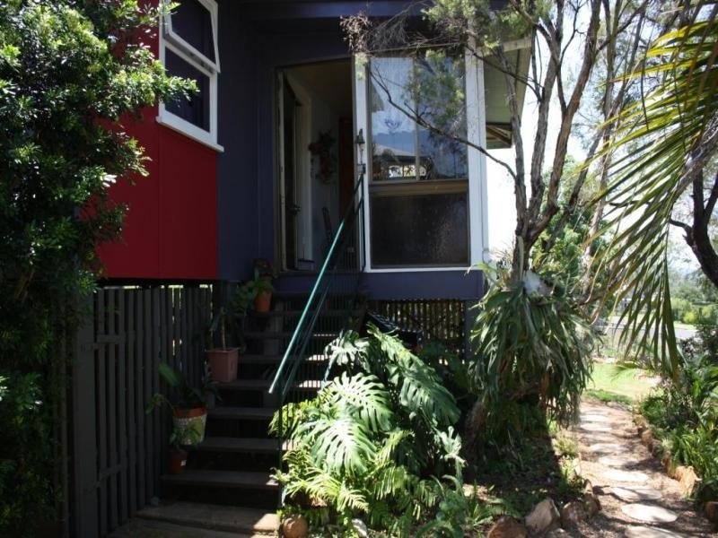 2 Perry Street, Mundubbera QLD 4626