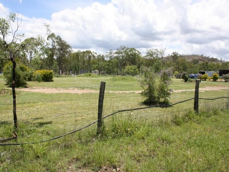 10 Darrows Road, Gayndah QLD 4625