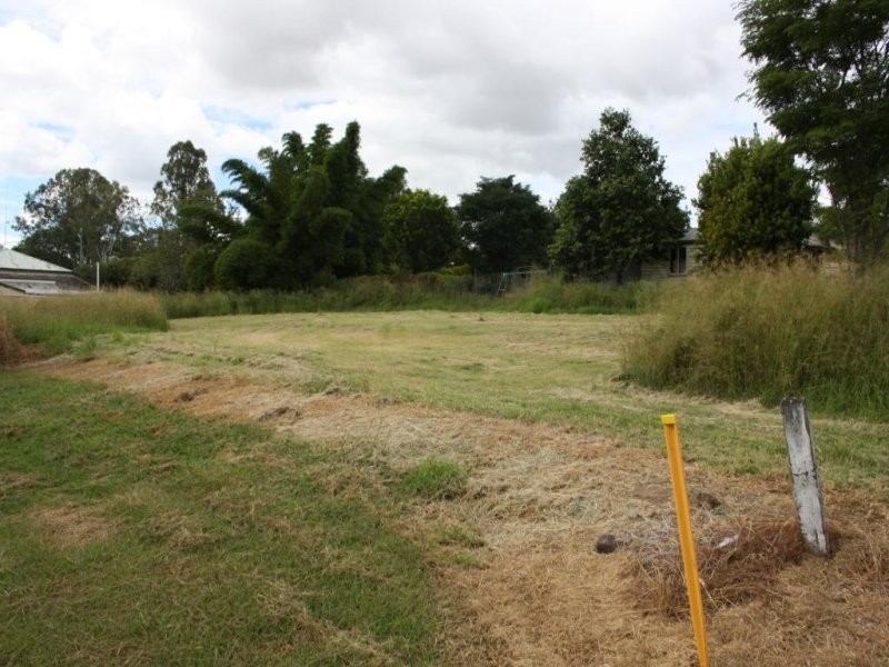 14 Oak Street, Mulgildie QLD 4630