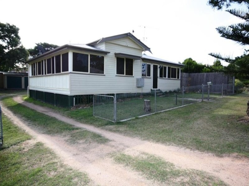 26 Simon Street, Gayndah QLD 4625