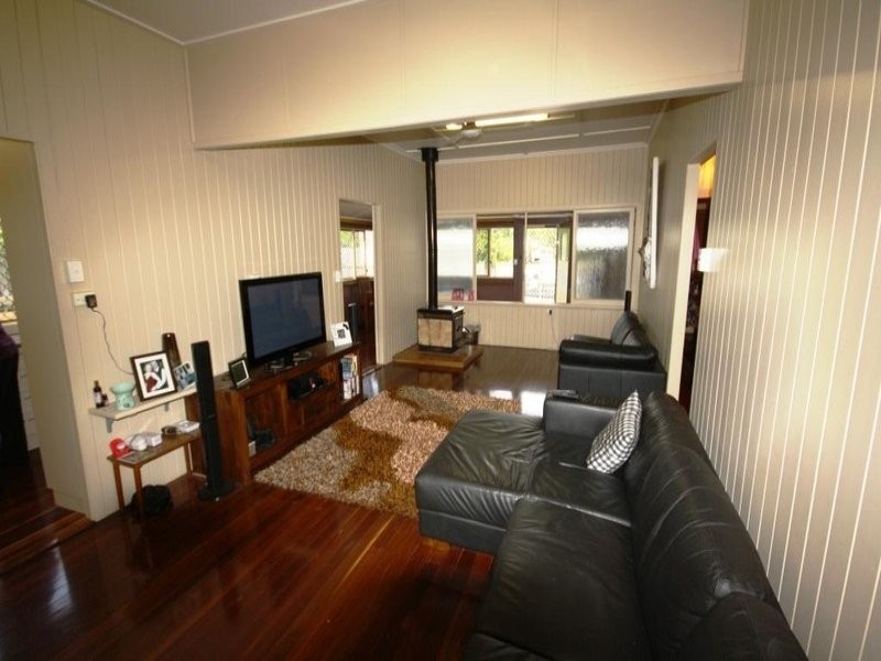 26 Simon Street, Gayndah QLD 4625