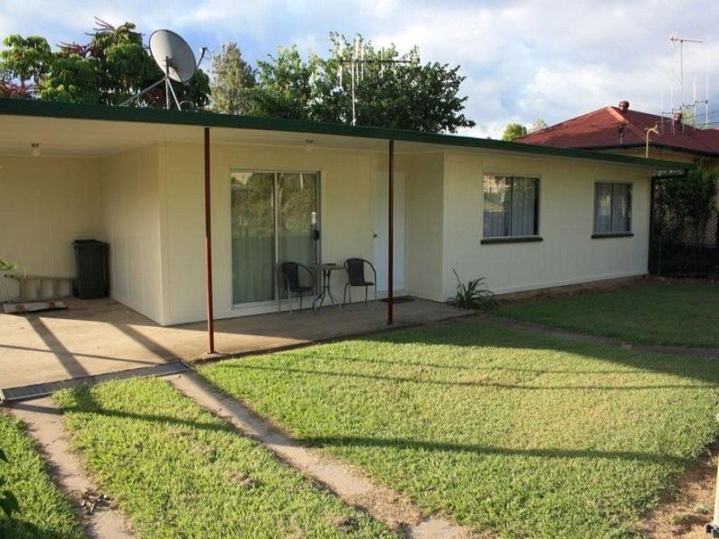 7 Station Street, Gayndah QLD 4625