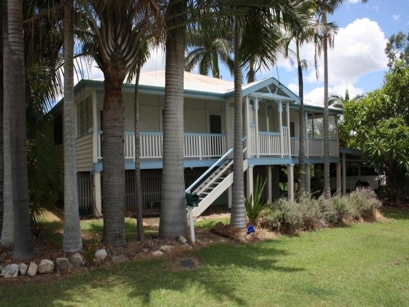 4 Simon Street, Gayndah QLD 4625