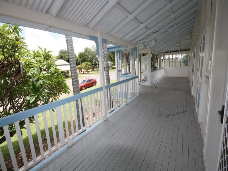 4 Simon Street, Gayndah QLD 4625